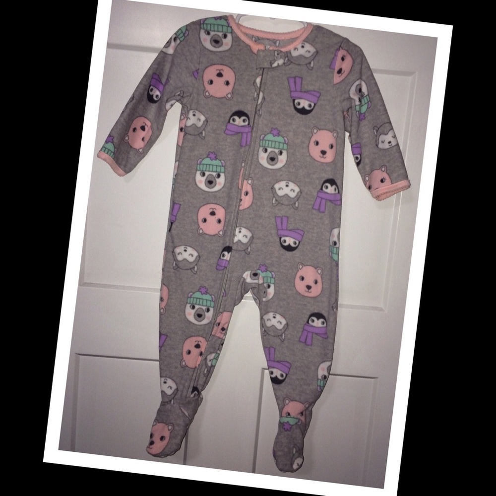 3/$20 •Carters fleece 12m wintertime baby girl sleeper🧸EUC🧸